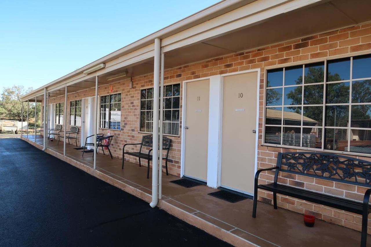 Charleville Waltzing Matilda Motor Inn Esterno foto