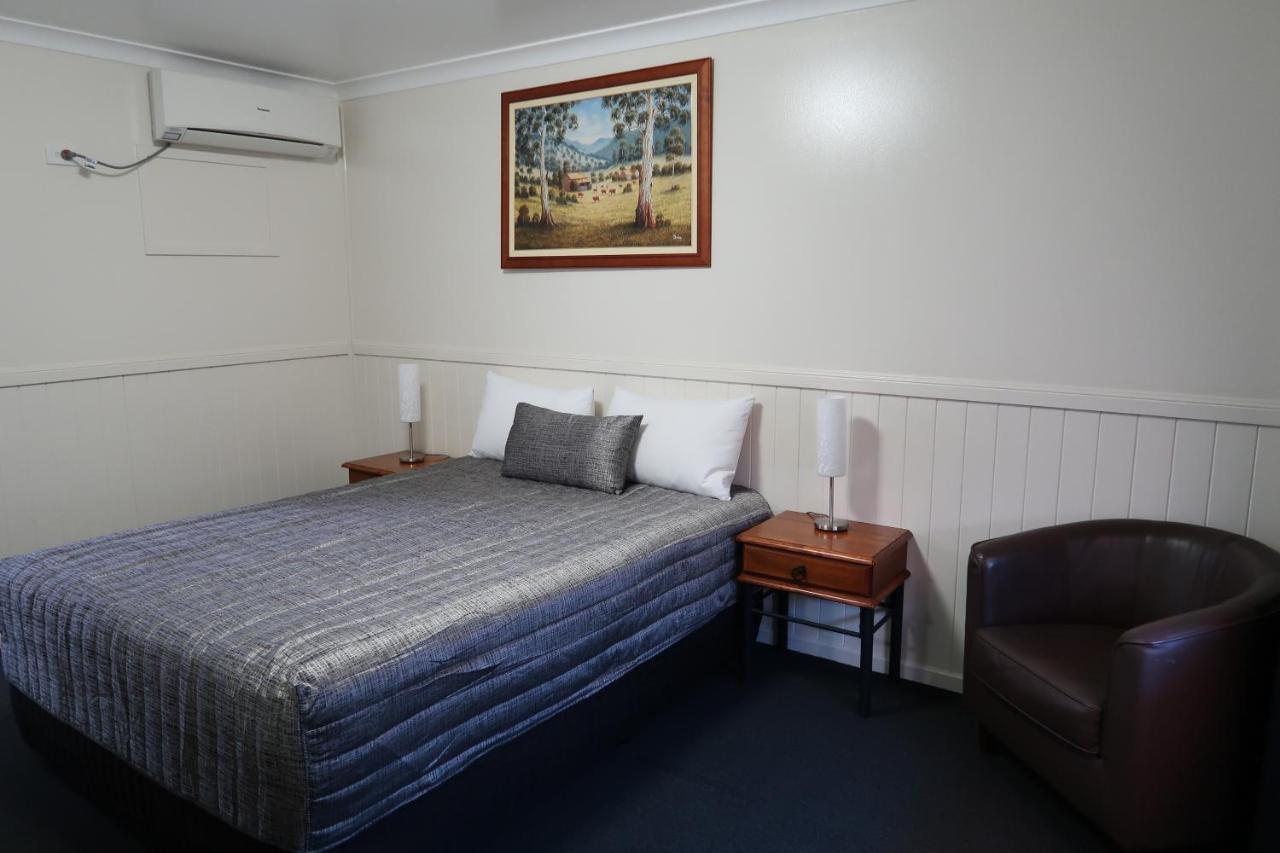 Charleville Waltzing Matilda Motor Inn Esterno foto