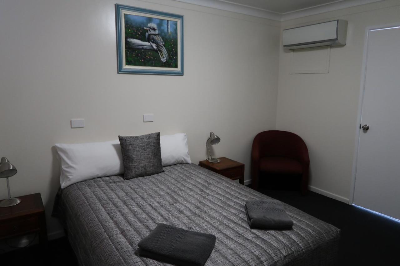 Charleville Waltzing Matilda Motor Inn Esterno foto
