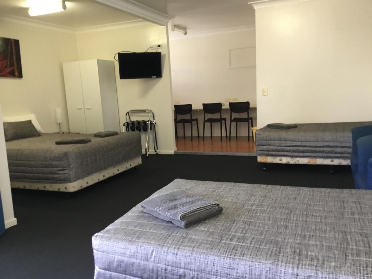 Charleville Waltzing Matilda Motor Inn Esterno foto