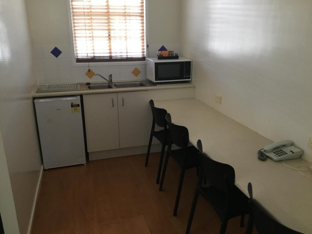 Charleville Waltzing Matilda Motor Inn Esterno foto