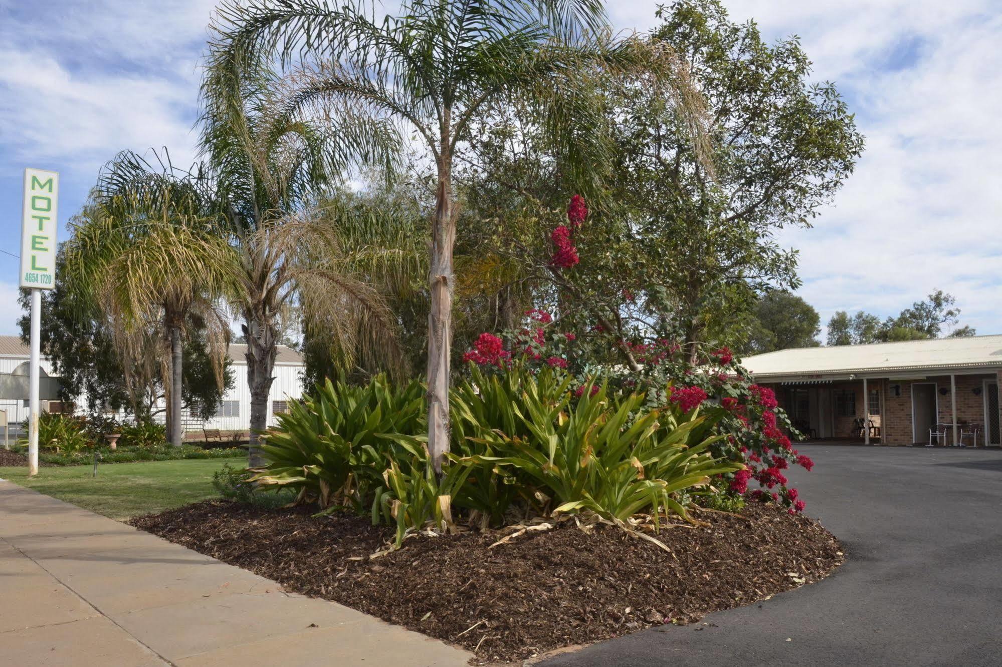Charleville Waltzing Matilda Motor Inn Esterno foto